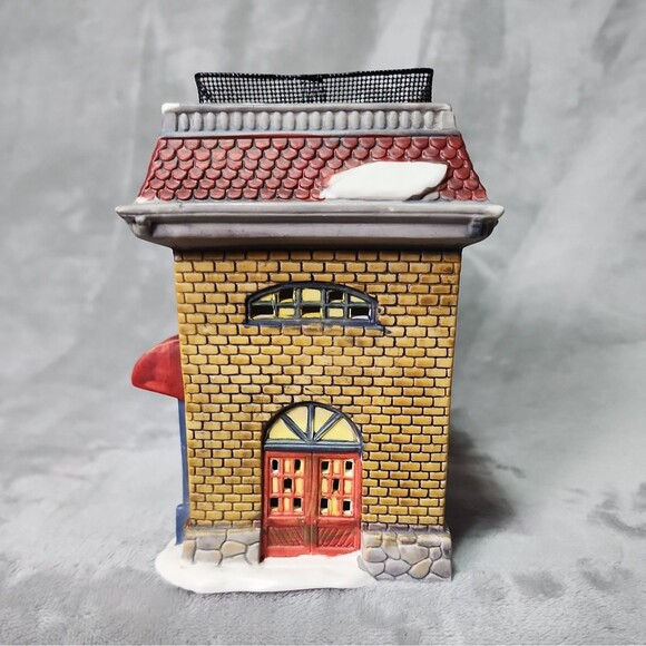 Holiday Traditions Lighted Porcelain Train Station # 997368-MMI - Picture 3 of 8